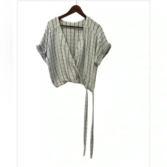 Free People Linen Blend Wrap Top Black & White, size XS - Picture 3 of 7